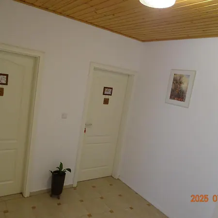 Erdoszeli Pihende شقة
